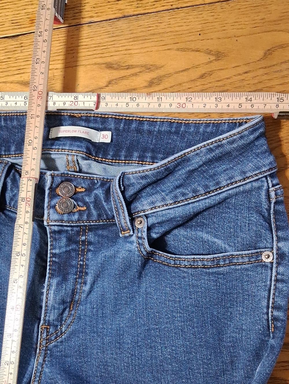 LEVI'S STRAUSS Jeans Womens 30 BLUE SUPERLOW FLARE BOOT CUT BOOTCUT Used KICK - Picture 4 of 6